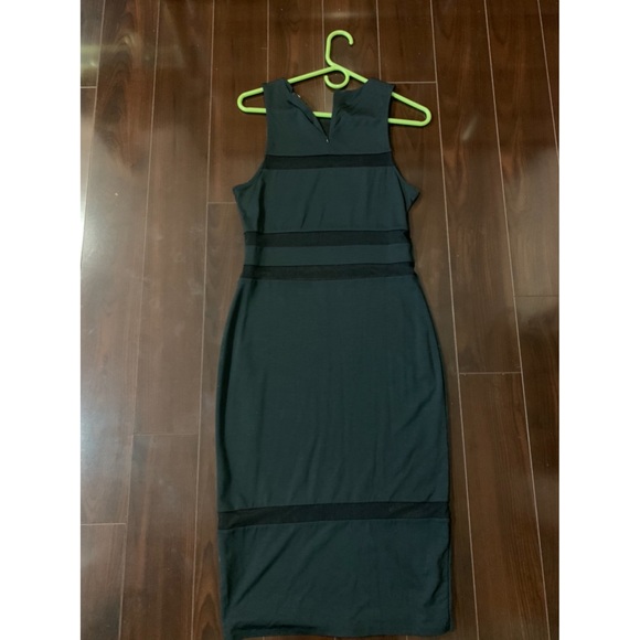 Black dress - Picture 2 of 3